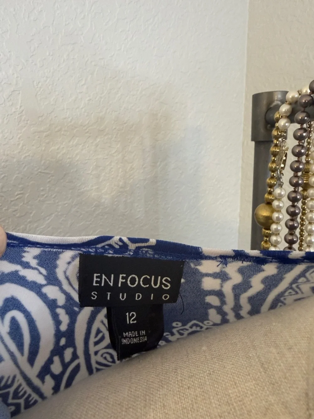 Enfocus Studio Blue and White Paisley V-Neck Midi Dress - Picture 2 of 9